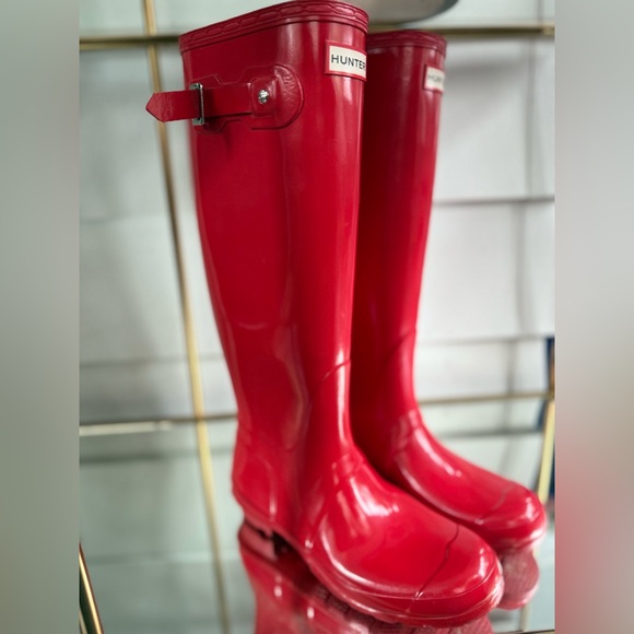Hunter Women's Glossy Red Rain Boots - Picture 3 of 8